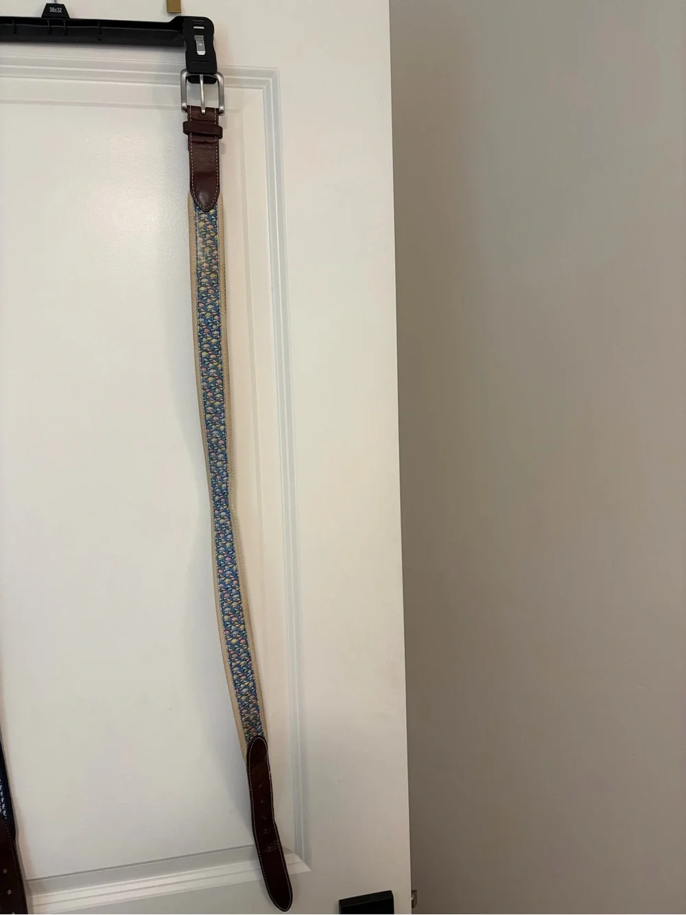 Vineyard Vines Blue Floral Fabric Strap with Brown Leather Ends